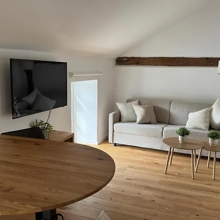 Apartment Altstadt 27 *